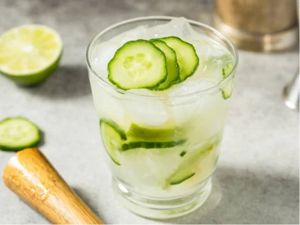 Comment Faire Du Gin Chez Soi: Guide Ultime & Astuces - On Fait Comment