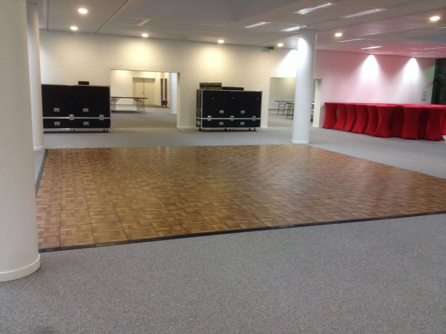 Comment Faire Une Piste De Danse Pas Cher