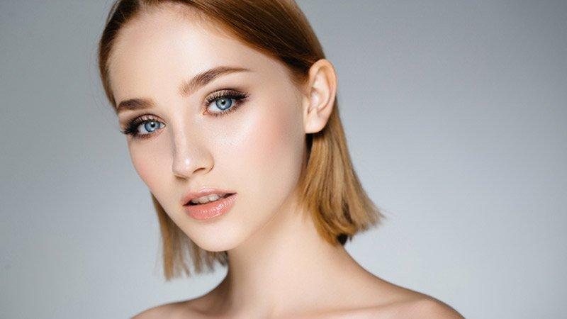 Préparer vos cheveux pour un brushing parfait