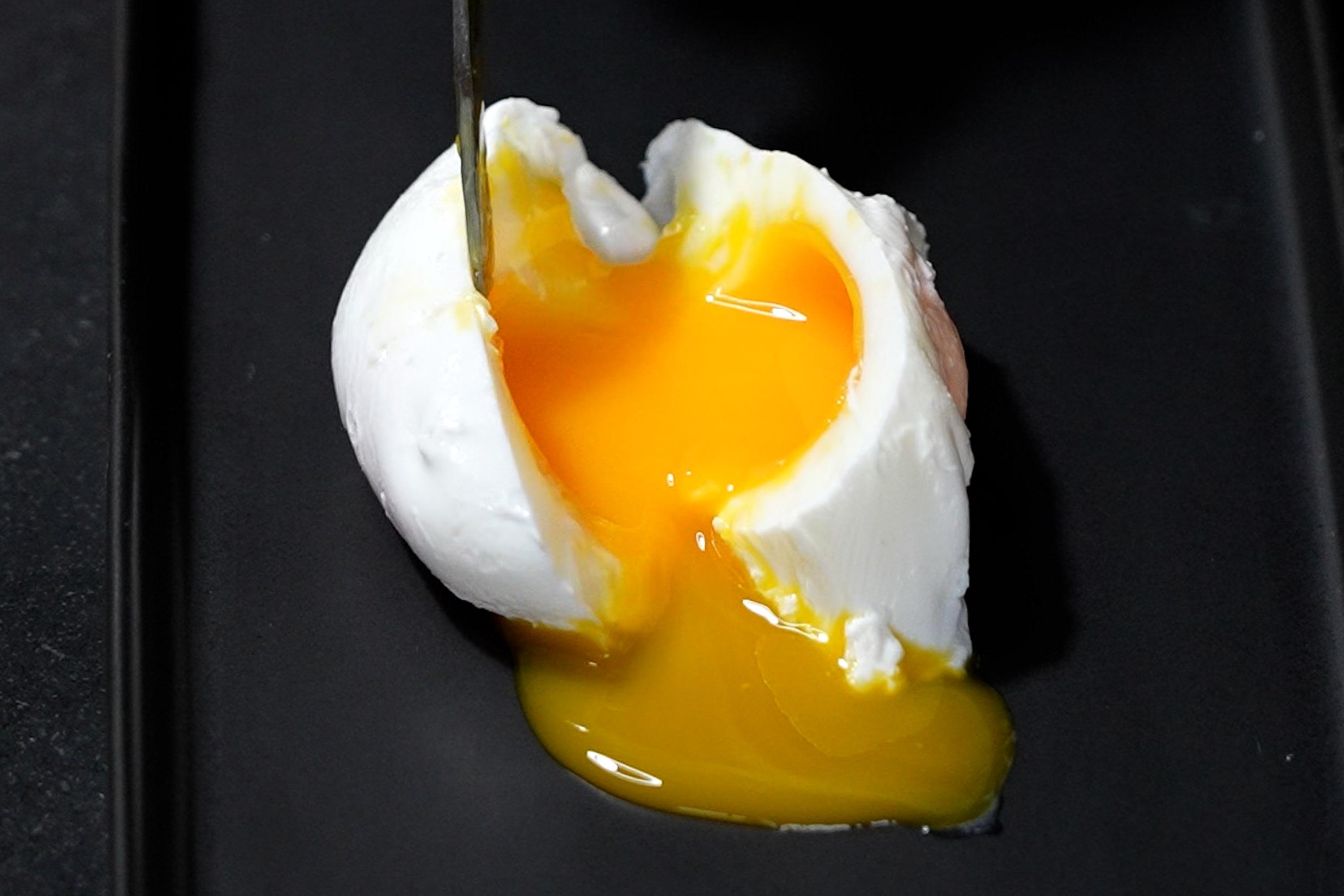 Accompagnements savoureux : Sublimer vos oeufs pochés avec créativité