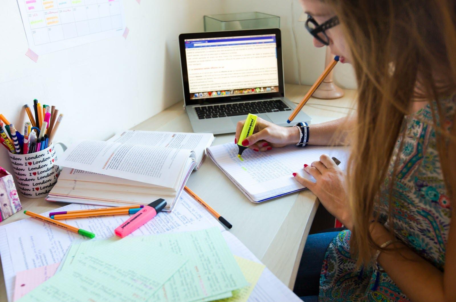 Révisions et​ corrections : la touche​ finale qui fait la différence