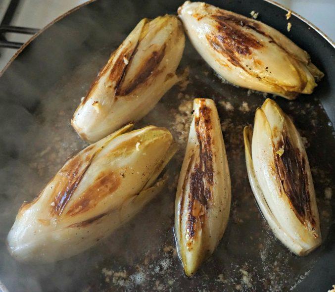 Préparer les endives avec amour : astuces pour les nettoyer et les couper