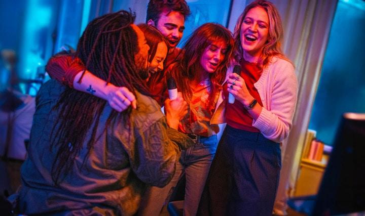 Choisir le bon équipement pour un karaoké réussi