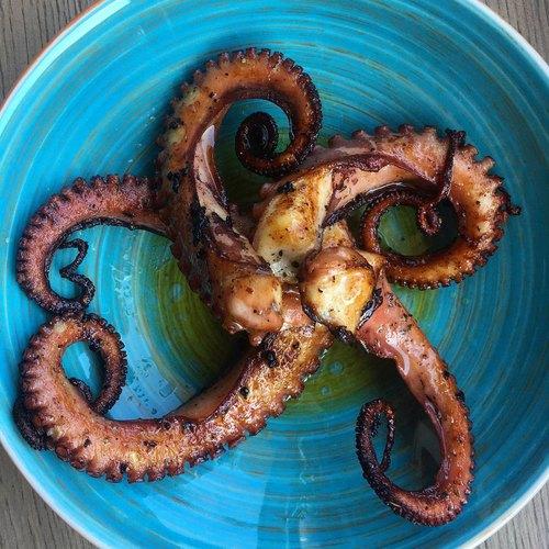 Accompagnements savoureux : que⁢ servir ‍avec votre ‍poulpe ?