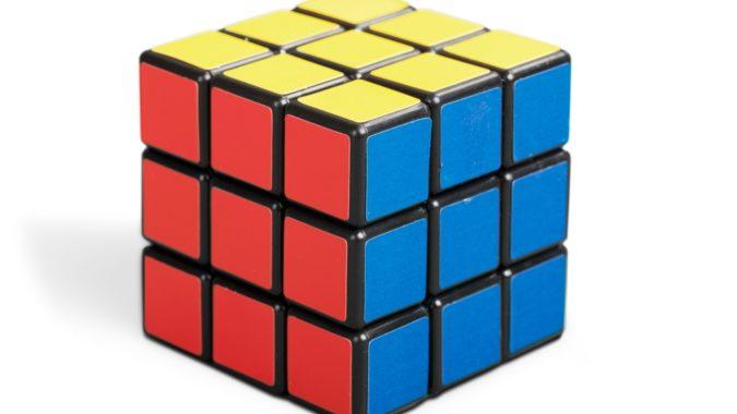 Comment faire un rubik's cube 2x2 - On Fait Comment