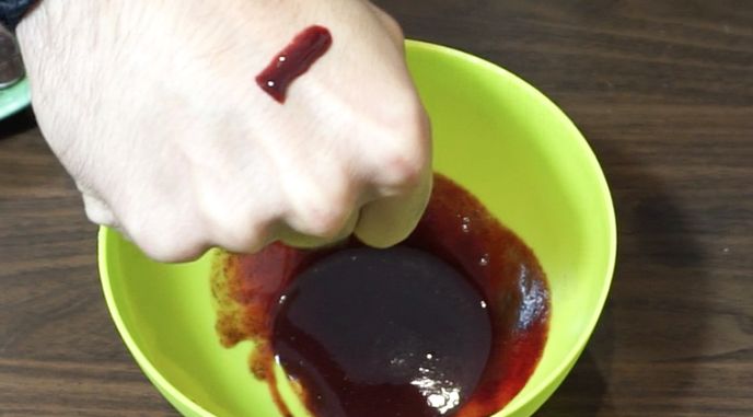 Comment faire du faux sang pour halloween - On Fait Comment