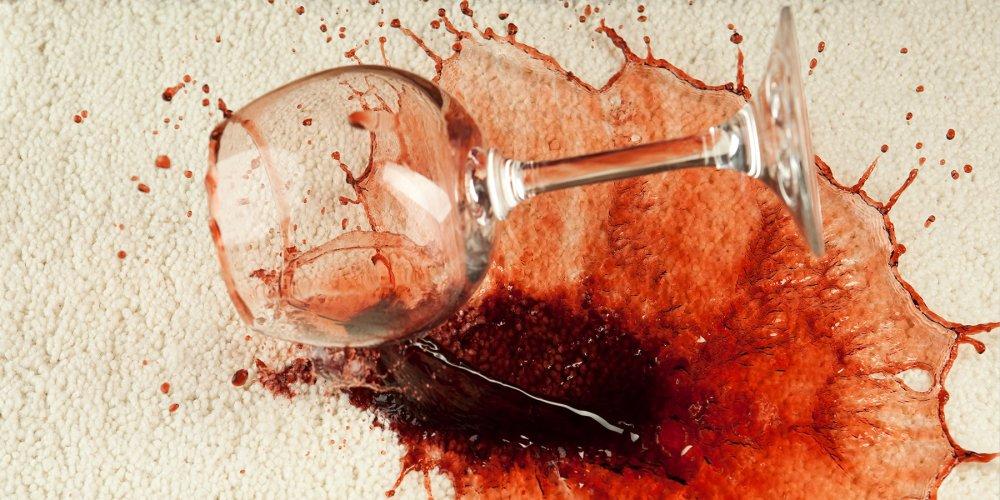 Prévenir la tache : conseils pour une soirée sans souci