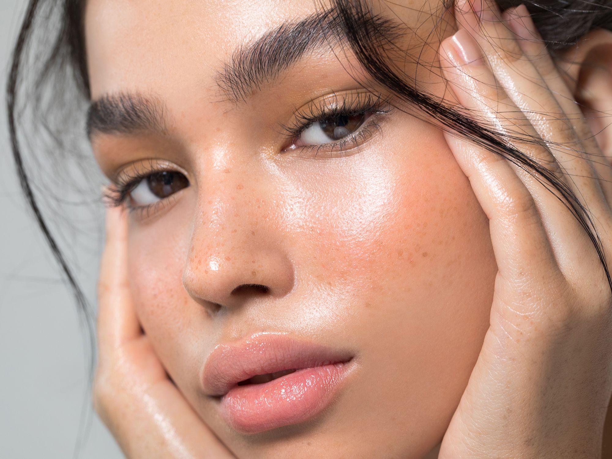 Les erreurs courantes à éviter pour un teint éclatant