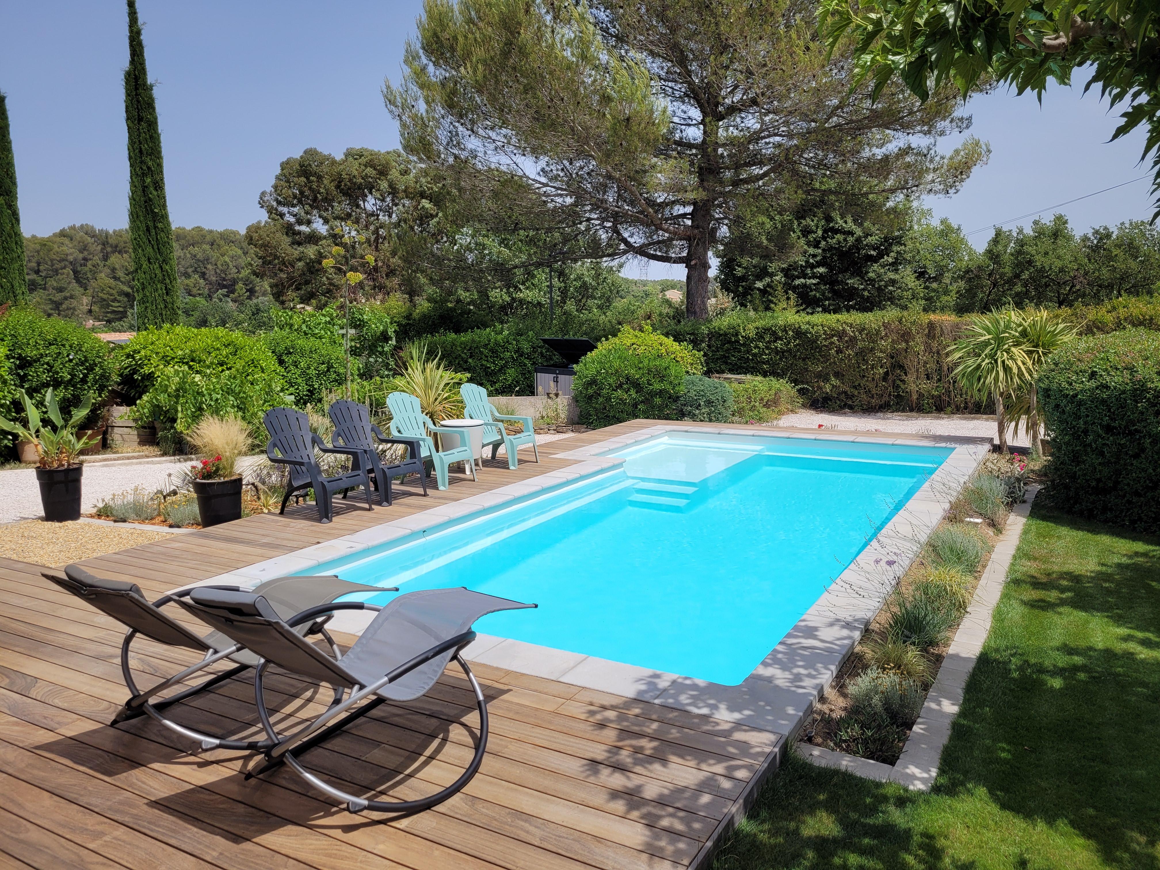 Les astuces pour un entretien efficace et régulier de votre piscine