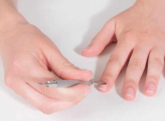 Comment faire des faux ongles - On Fait Comment