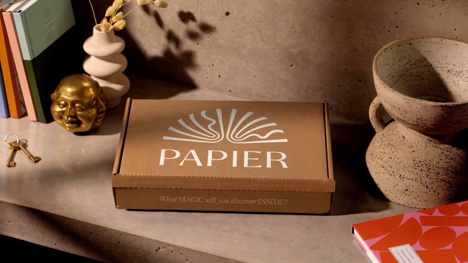 Comment faire un avion en papier facile - On Fait Comment