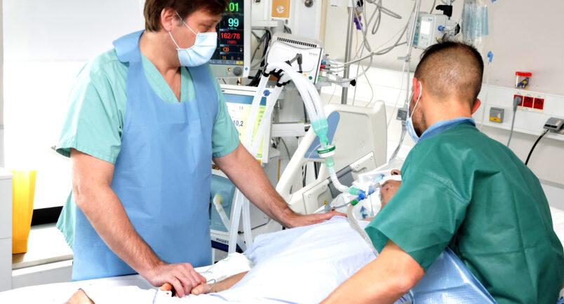 Comment faire un massage cardiaque