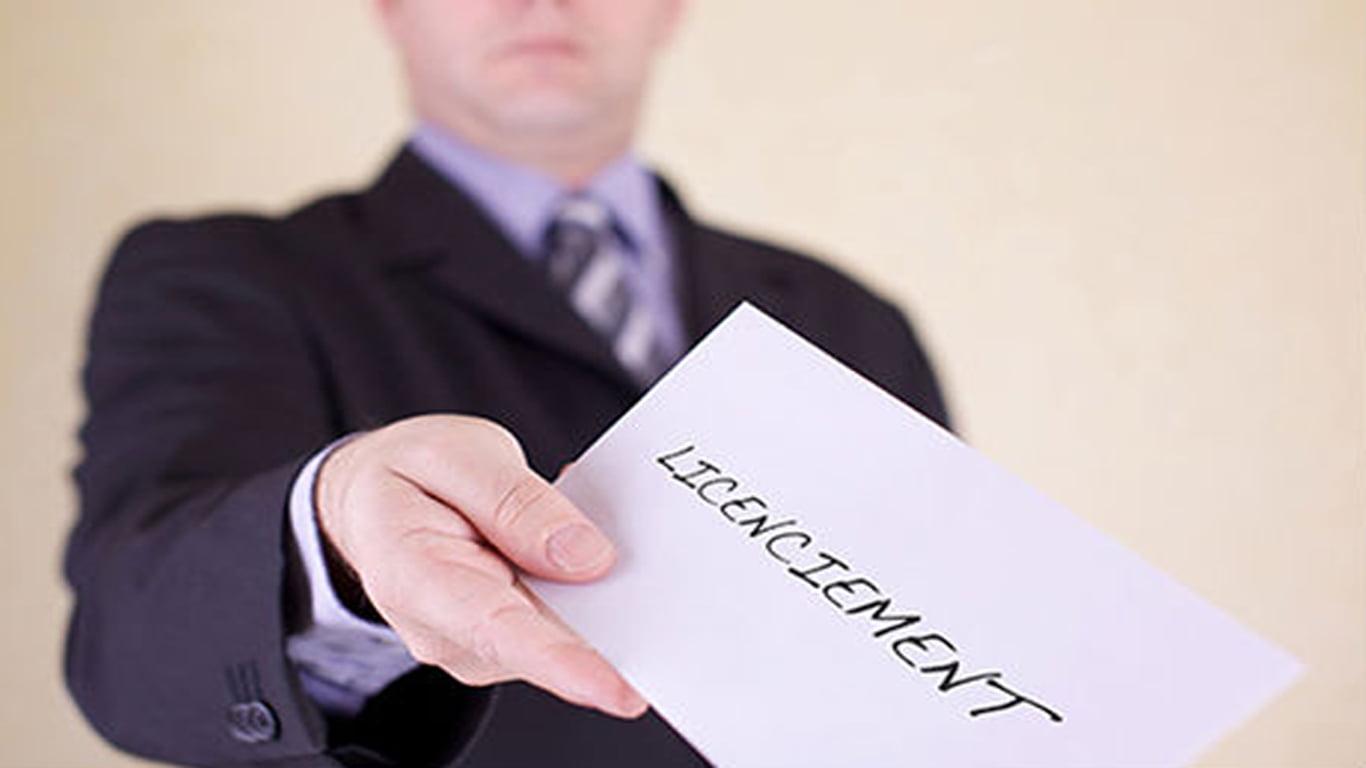 Se réinventer après un licenciement : conseils pour rebondir avec optimisme