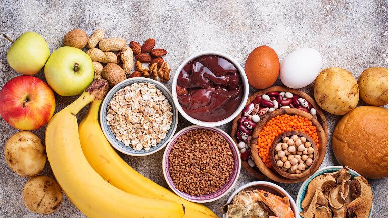 Les meilleurs aliments pour nourrir vos ongles pendant la nuit