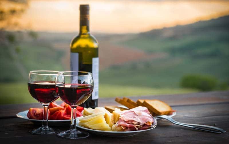 Dégustation et accords mets-vins pour un festin inoubliable