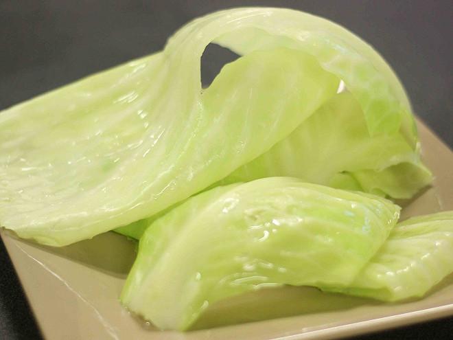 Les étapes préparatoires pour un chou parfaitement blanchi