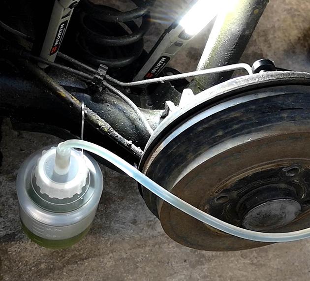 Préparer votre véhicule pour une purge de frein réussie