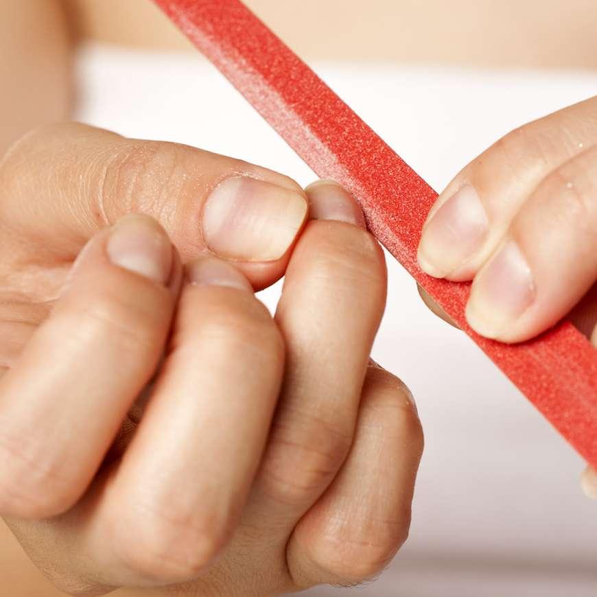 Comment faire pousser les ongles plus vite